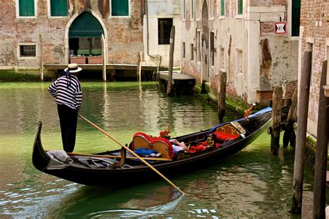 Venice gondola rides - Going on a gondola ride in Venice is among the most desired activities in the floating city. Although it might sound to some like an overly touristic thing, the truth is that …